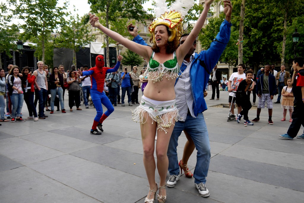 Geografia Inutil - Paris 2014 - foto Henrique Saidel